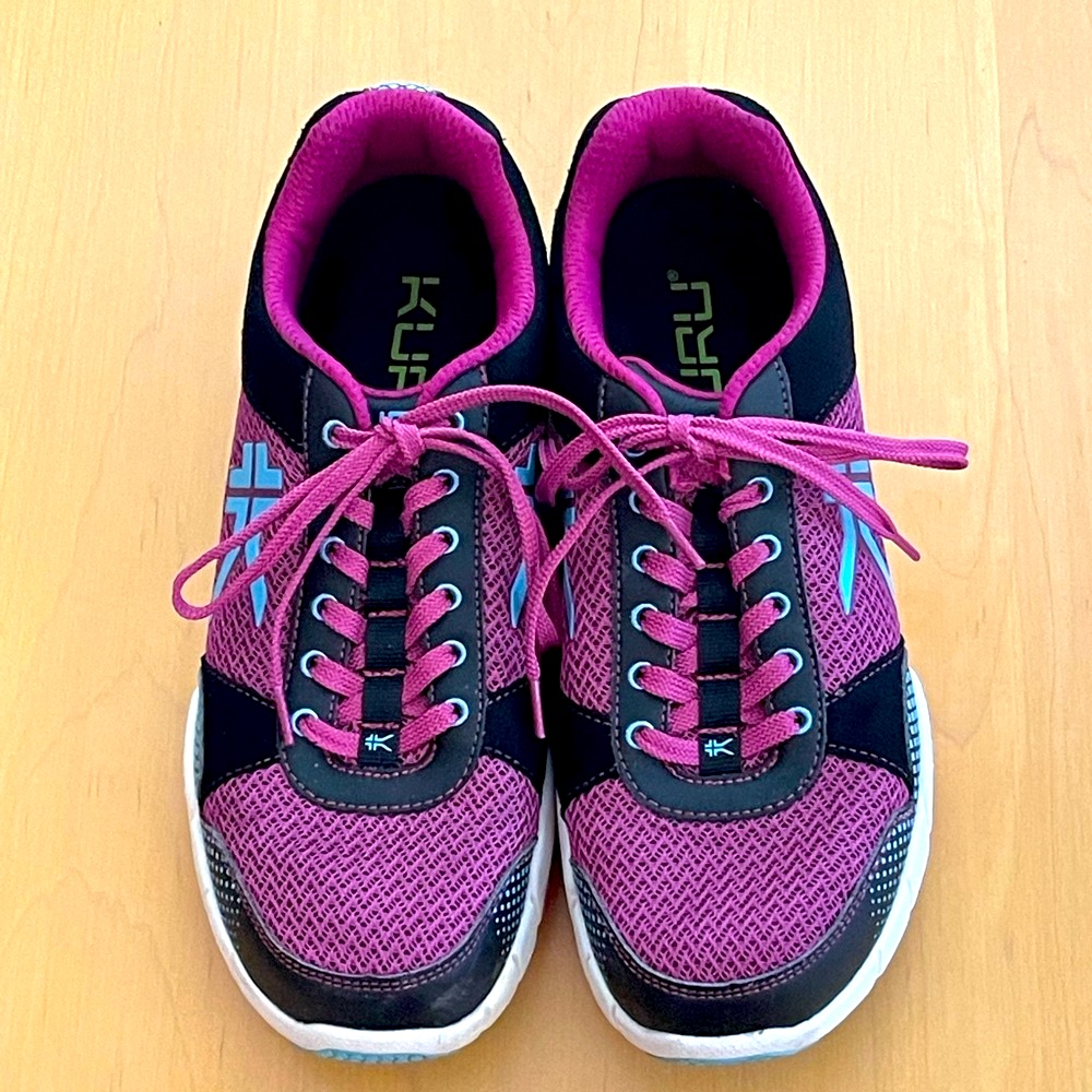Kuru Quarum - Pink And Black Athletic Shoes